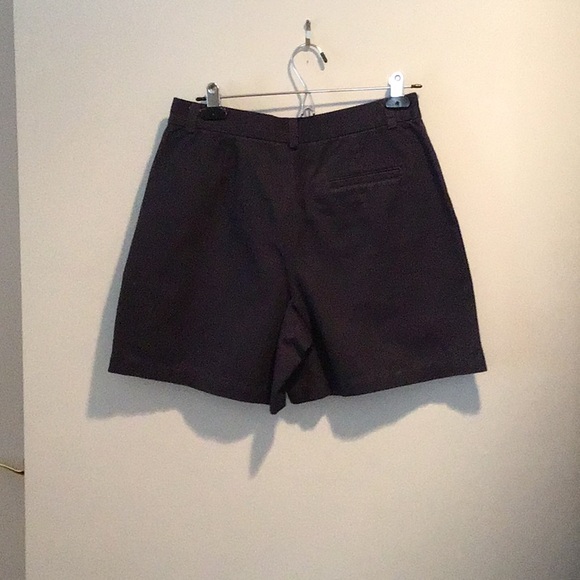 Dockers Navy Blue Shorts Size 8 Pleated Front - Picture 2 of 2